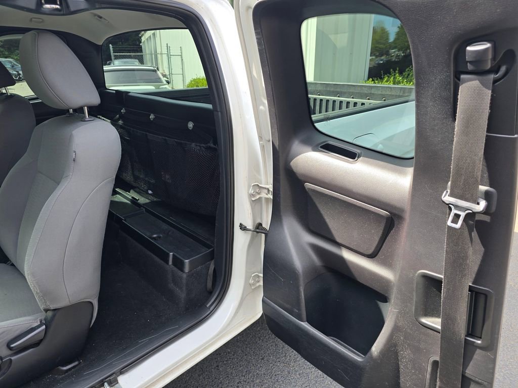 Used 2018 Toyota Tacoma SR RWD image 9