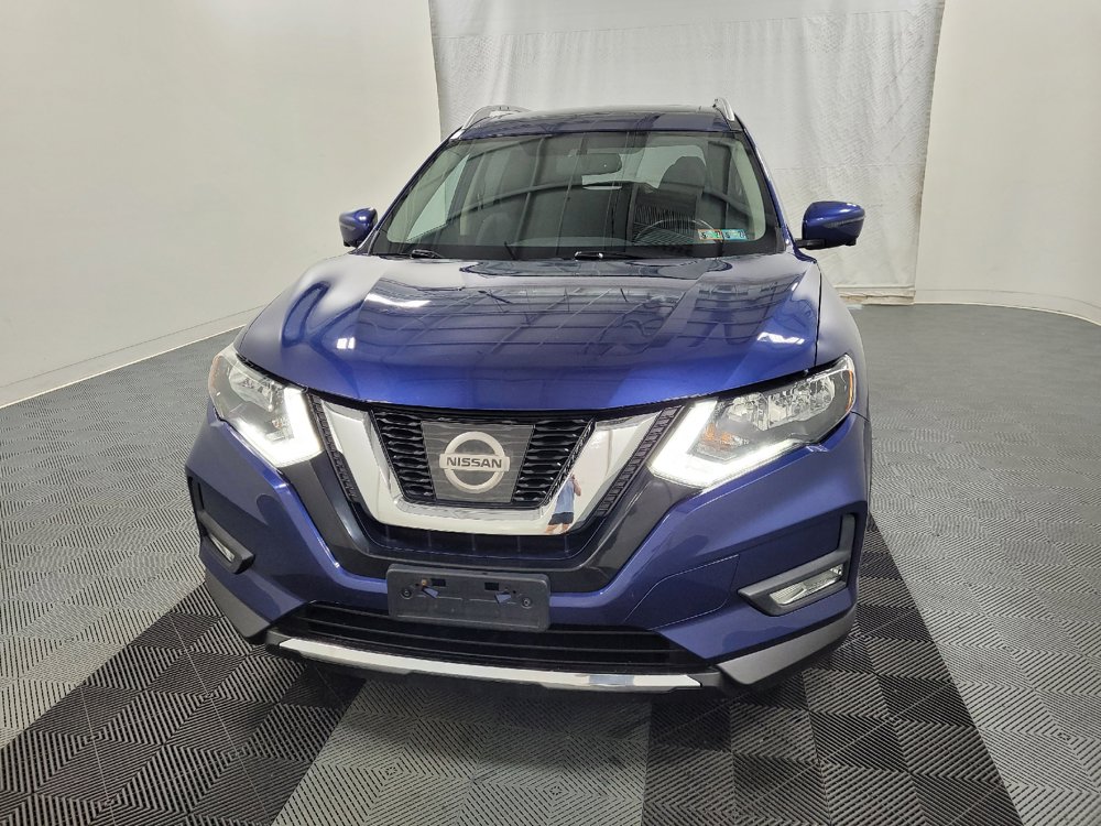 Used 2017 Nissan Rogue SV w/ Sun & Sound Touring Package AWD/4WD image 15