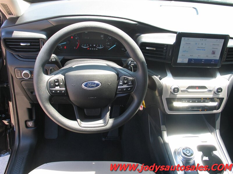 Used 2020 Ford Explorer 4WD w/ Class III Trailer Tow Package image 5