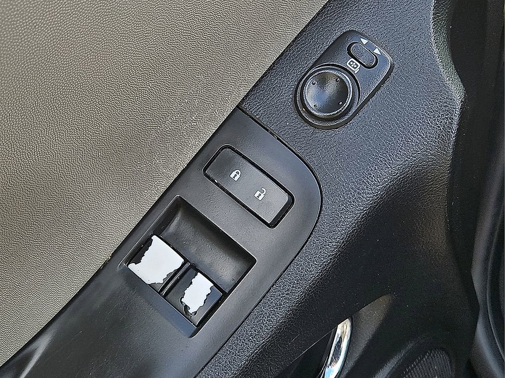 Used 2013 Chevrolet Camaro LS RWD image 15