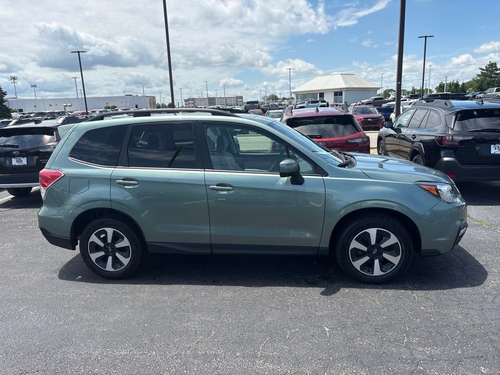 Used 2018 Subaru Forester 2.5i Premium AWD/4WD image 2