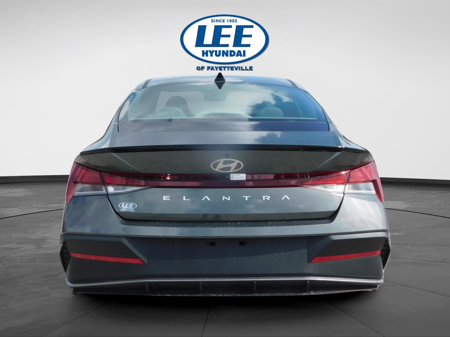 Used 2025 Hyundai Elantra Sport image 4