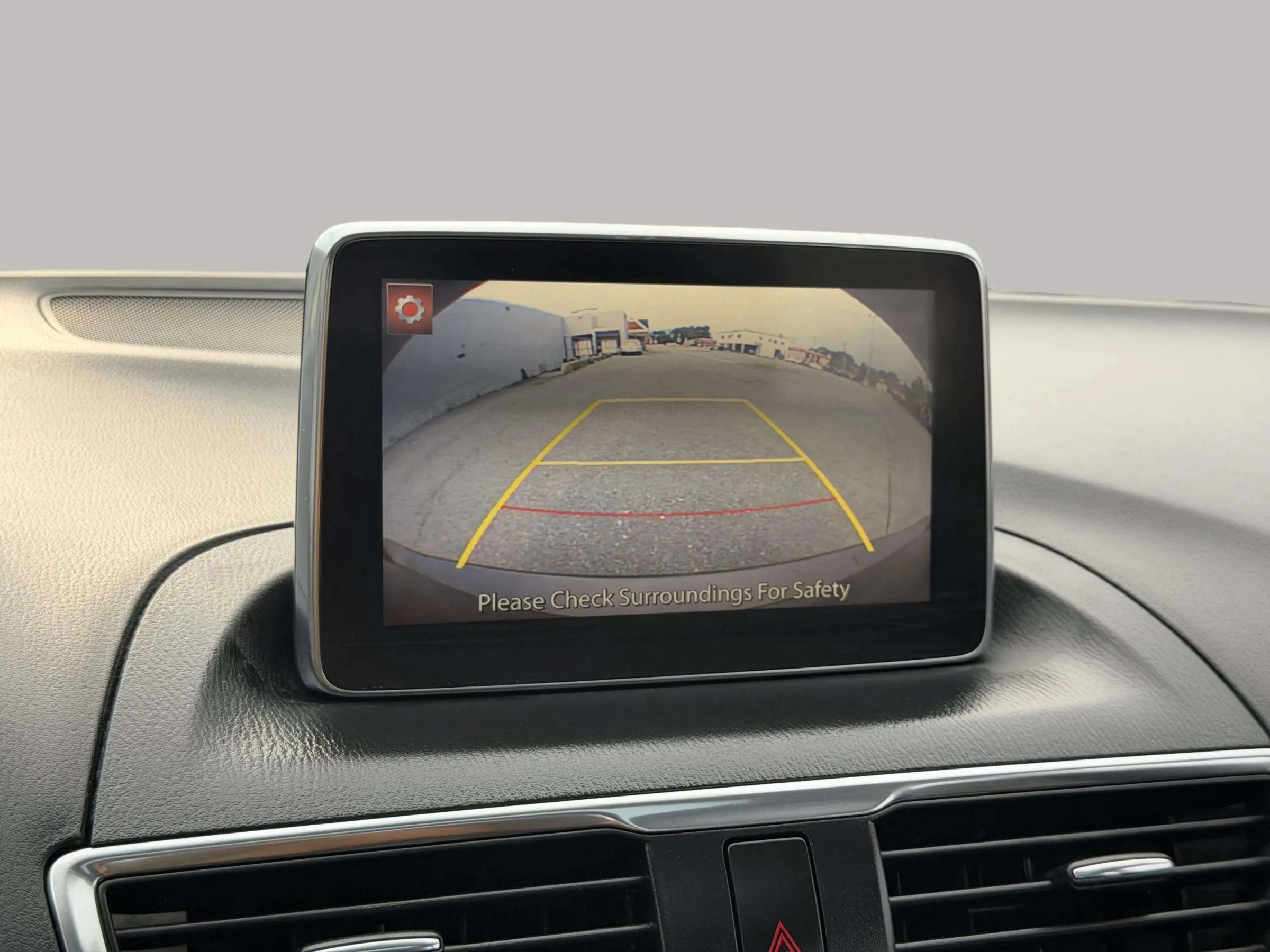 Used 2014 MAZDA MAZDA3 s Grand Touring FWD image 32