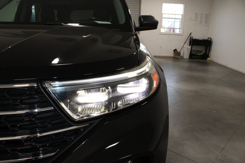 Used 2023 Ford Explorer XLT w/ Equipment Group 202A RWD image 13