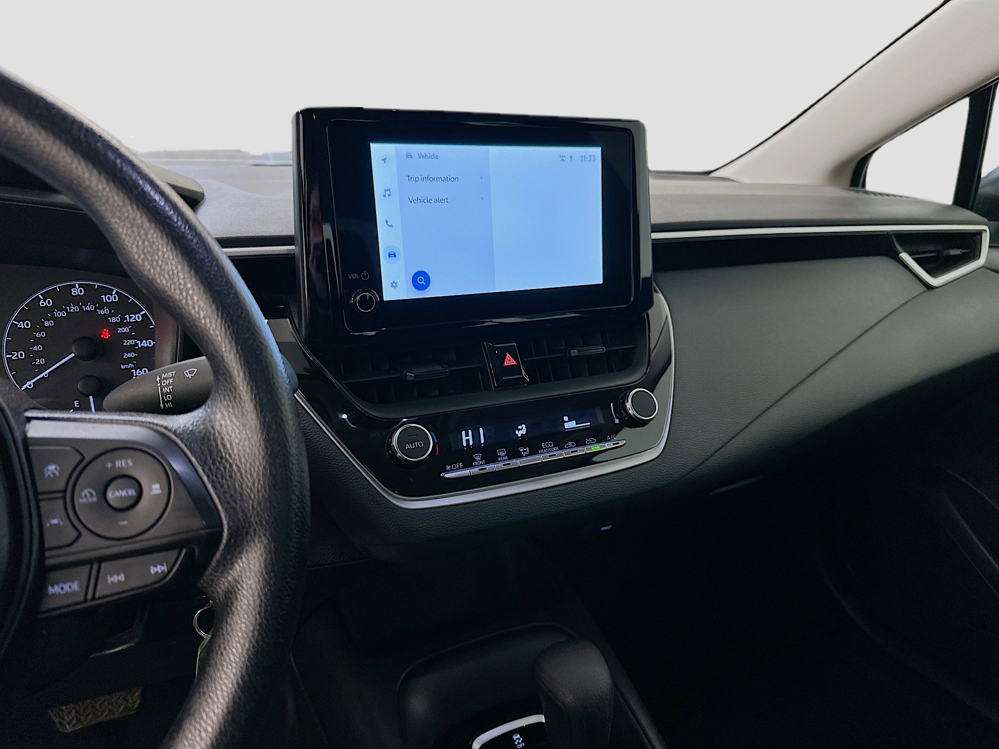 Used 2025 Toyota Corolla LE image 26