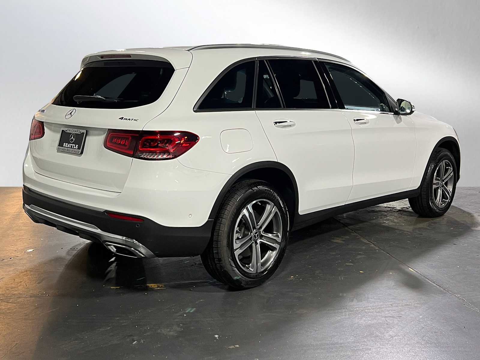Used 2022 Mercedes-Benz GLC 300 4MATIC image 3