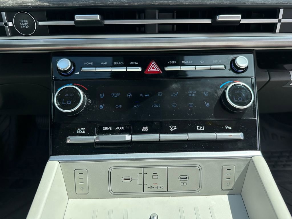 Used 2026 Hyundai Santa Fe Calligraphy image 17
