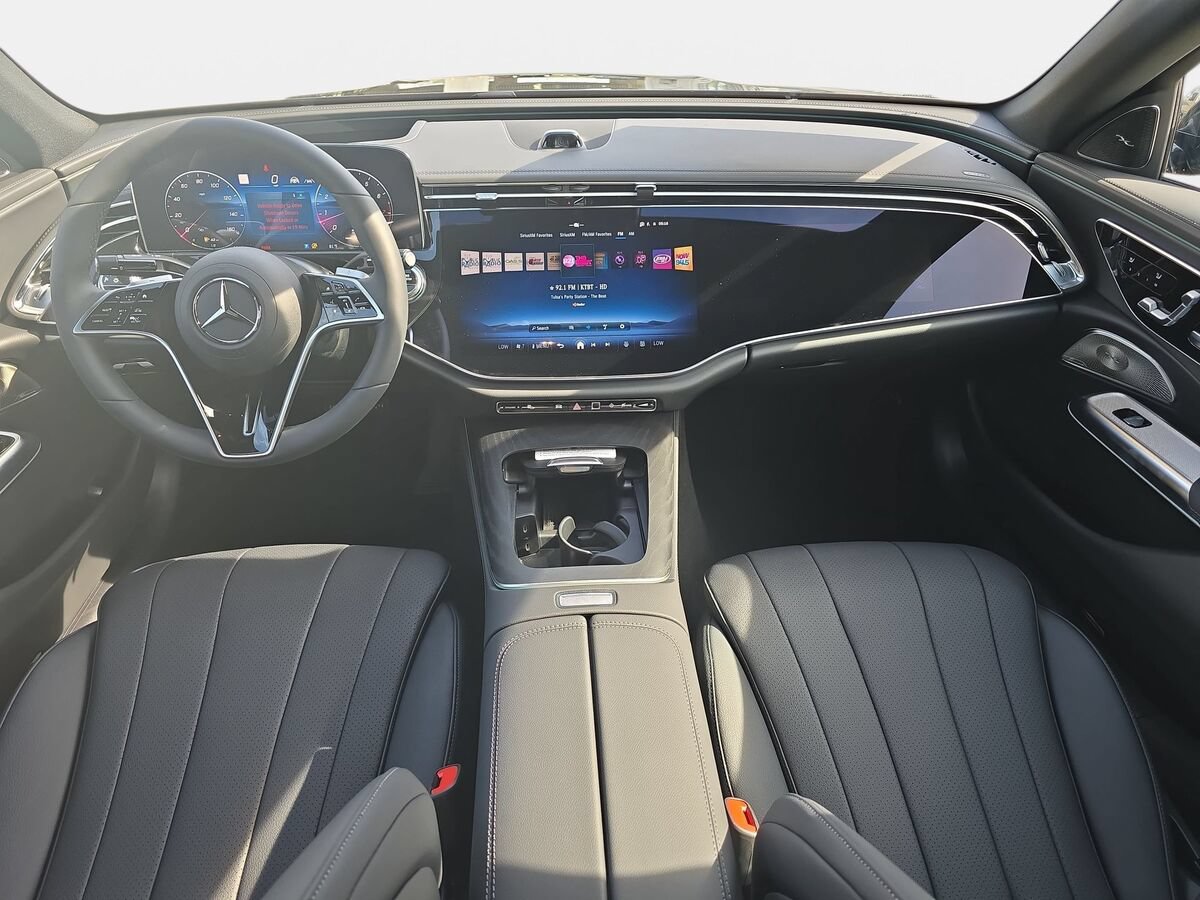 New 2026 Mercedes-Benz E 350 4MATIC Sedan image 9