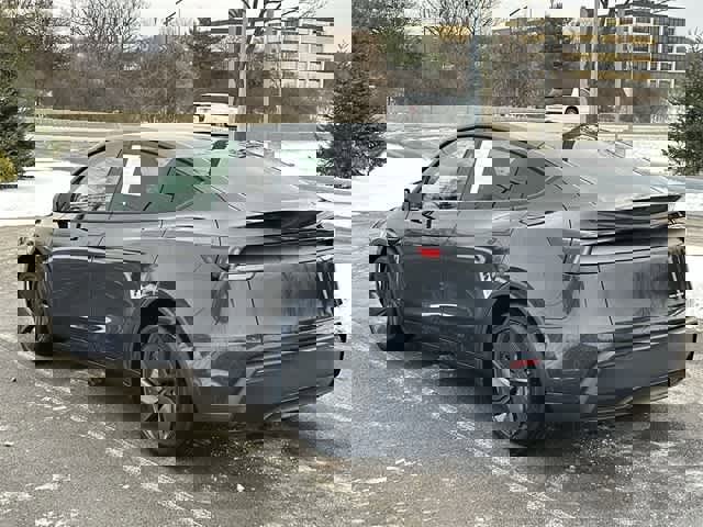 Used 2026 Tesla Model Y Long Range image 28