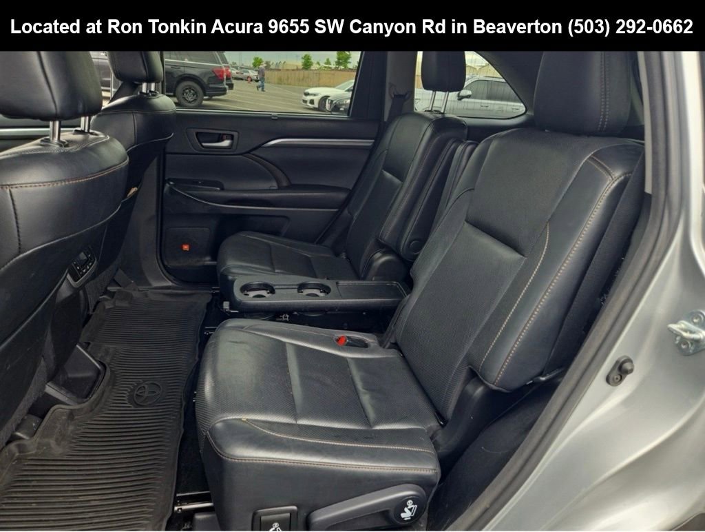 Used 2017 Toyota Highlander Limited AWD/4WD image 9