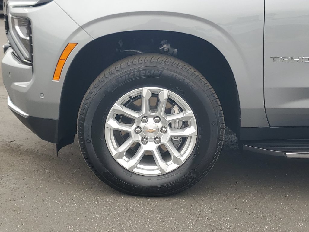 Used 2026 Chevrolet Tahoe LS RWD image 32