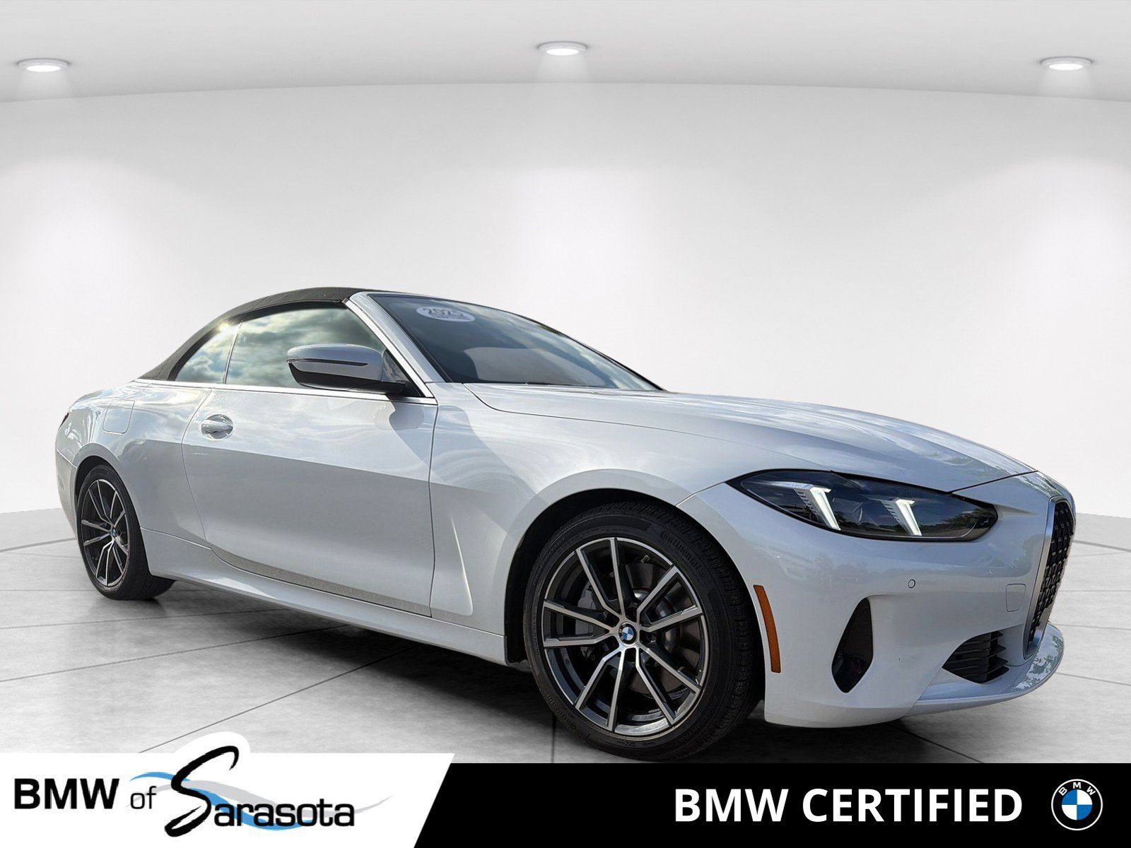 Used 2025 BMW 430i Convertible w/ Premium Package RWD image 1