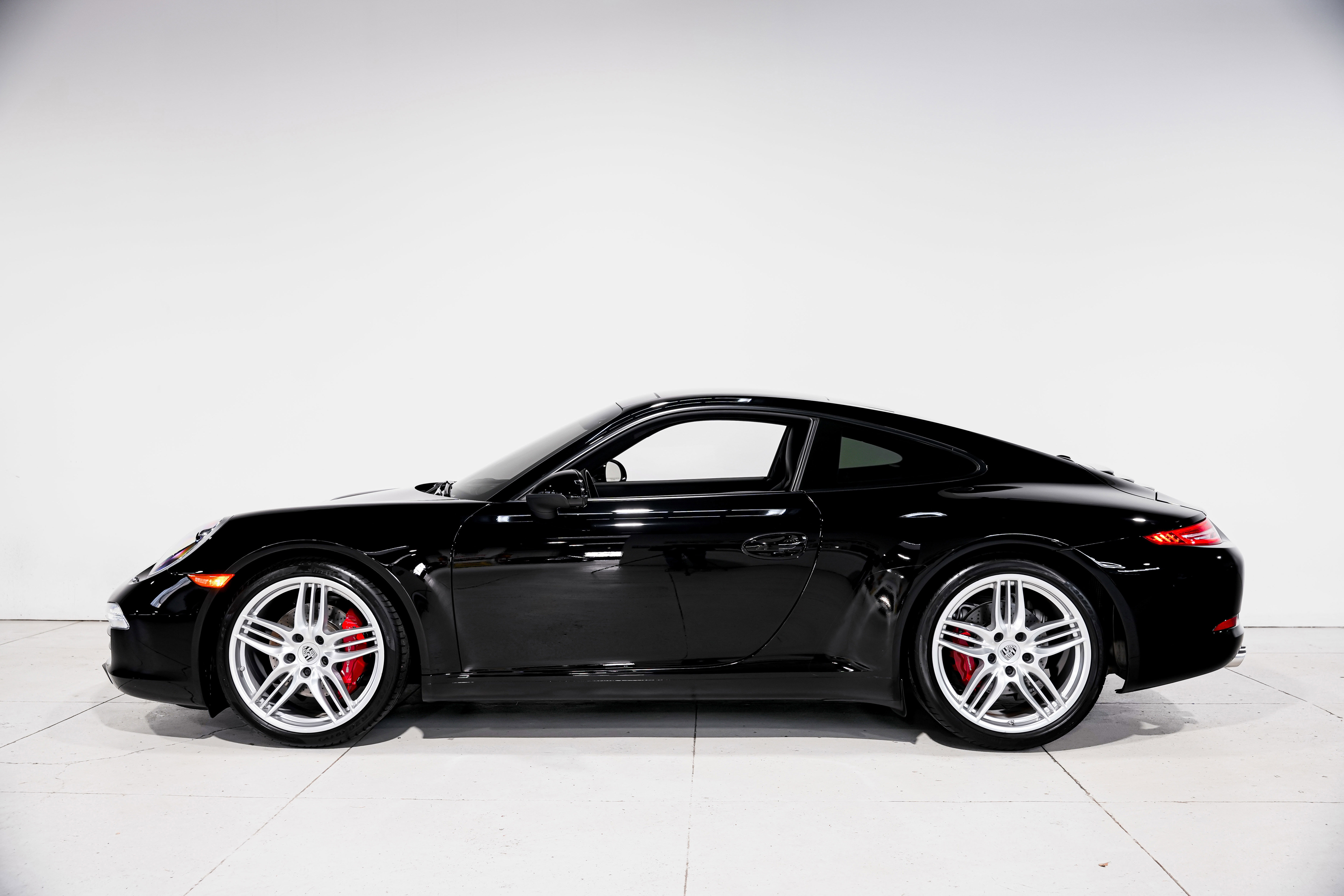 Used 2012 Porsche 911 Carrera S image 7