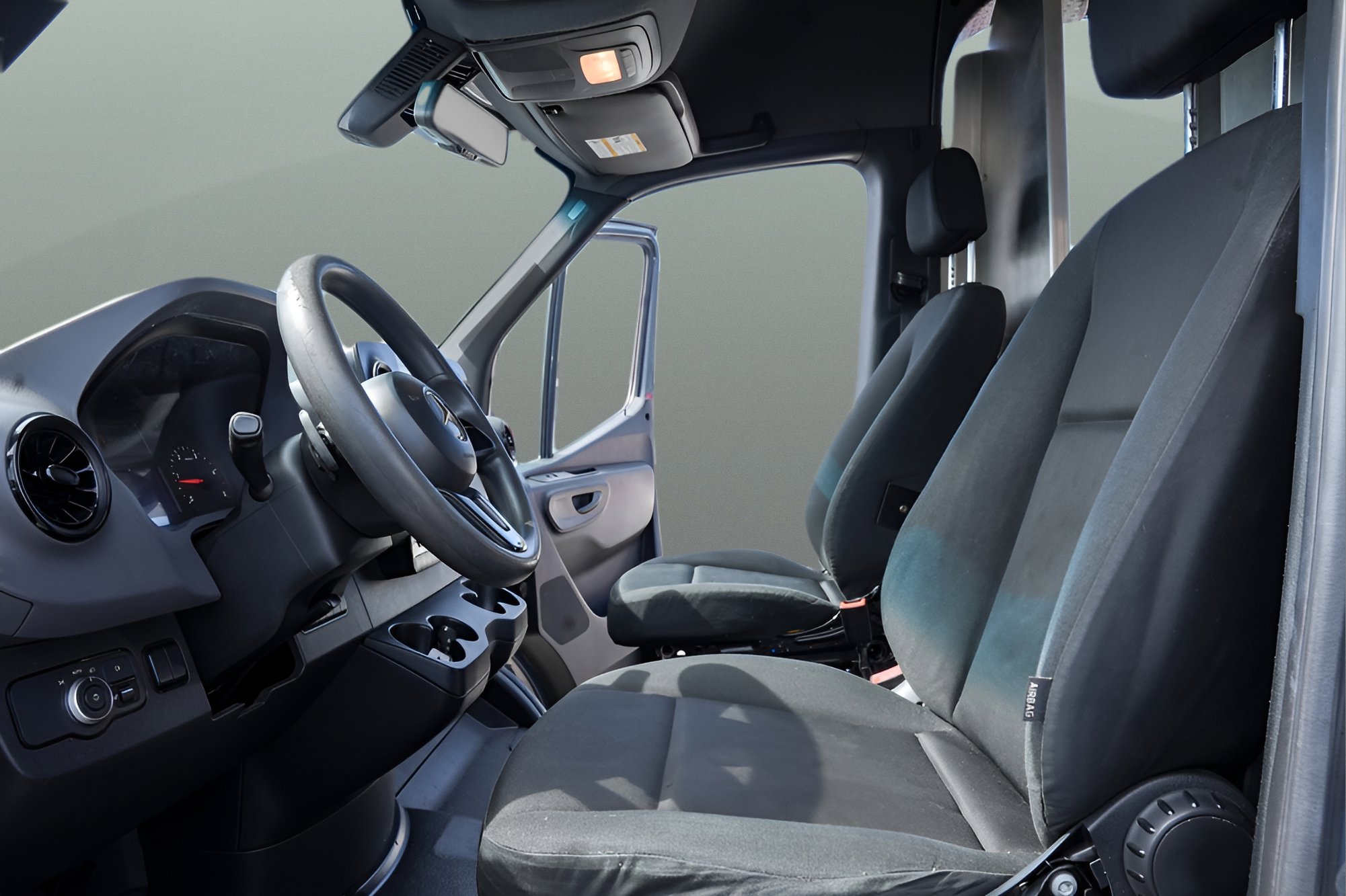 Used 2019 Mercedes-Benz Sprinter 144 image 16