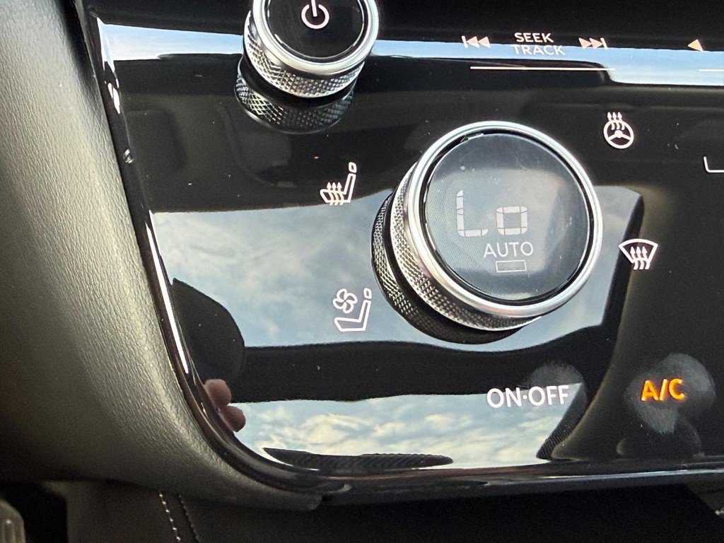 New 2027 INFINITI QX60 Luxe FWD image 18
