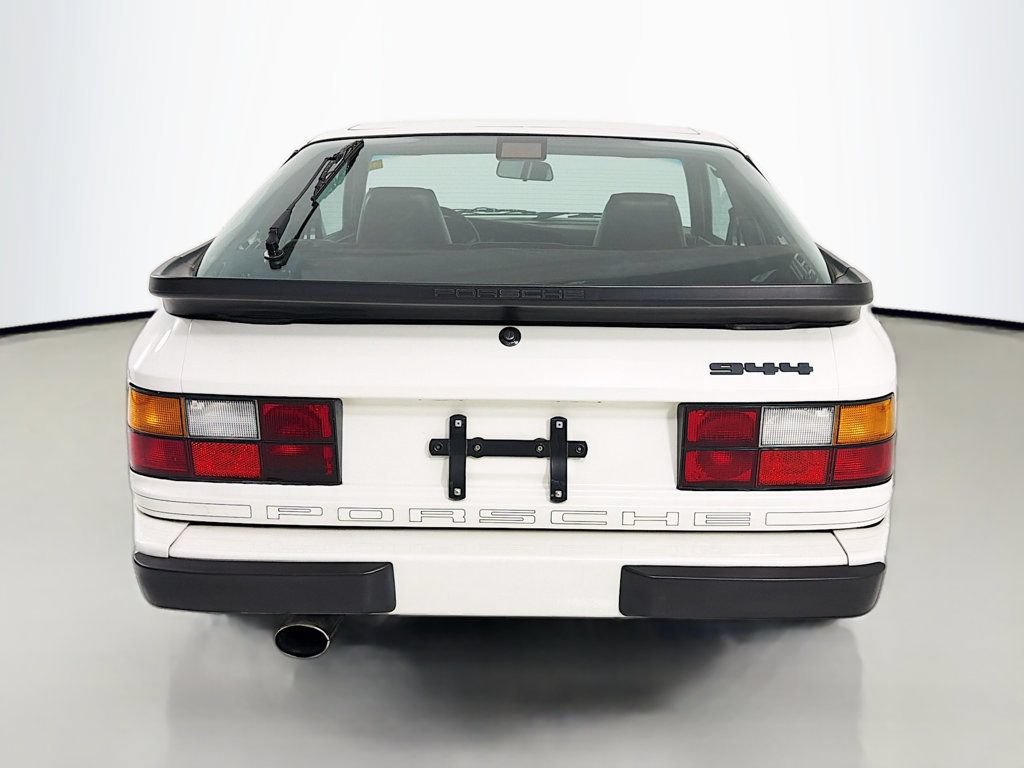 Used 1987 Porsche 944 Coupe RWD image 10