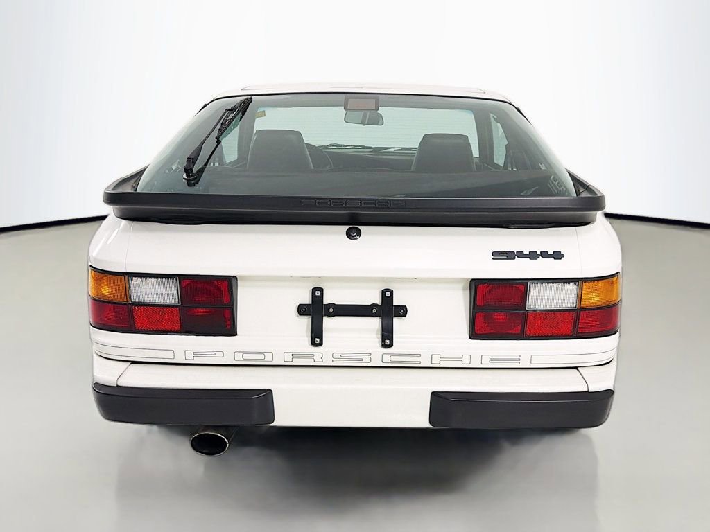 Used 1987 Porsche 944 Coupe RWD image 10