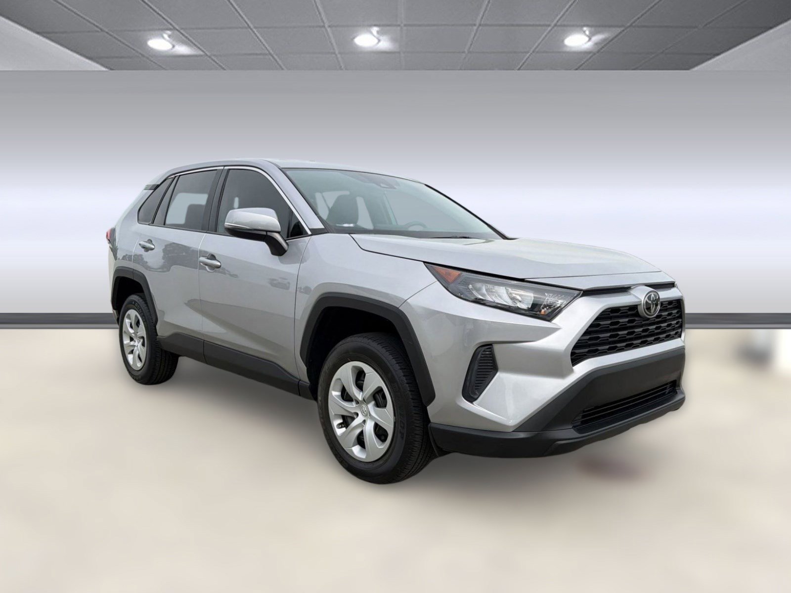 Used 2022 Toyota RAV4 LE image 6