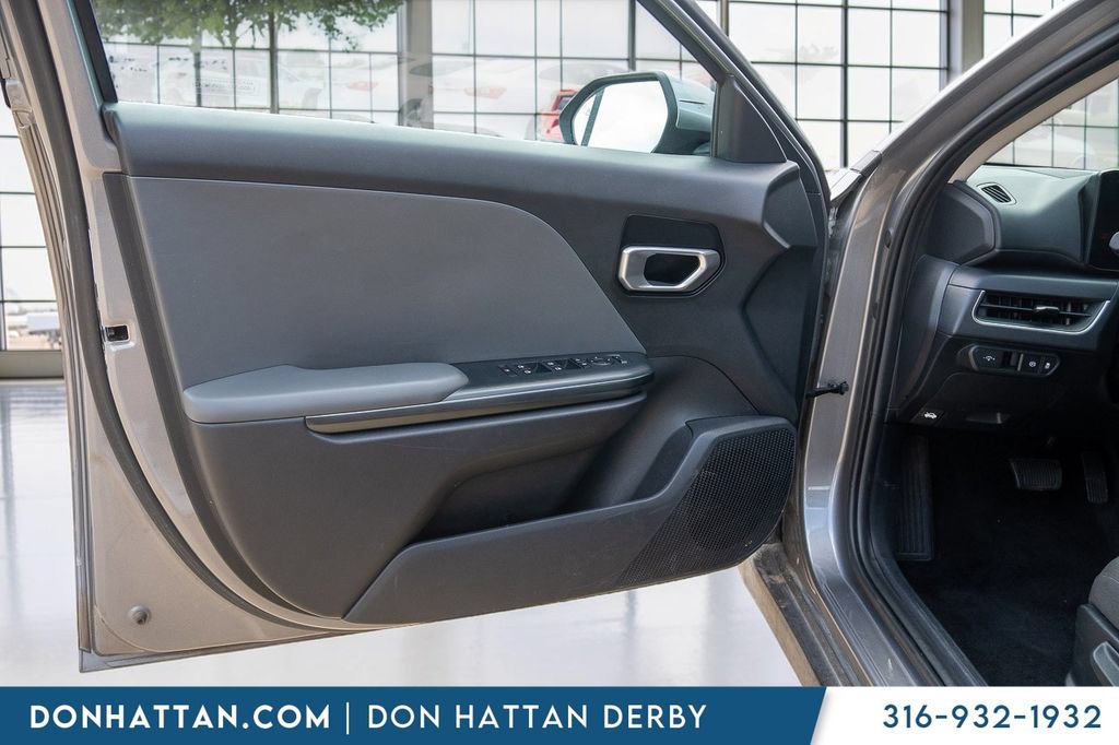 Used 2025 Kia K4 FWD image 17