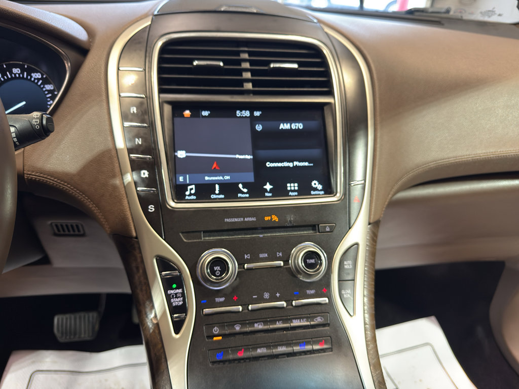 Used 2016 Lincoln MKX Reserve w/ Climate Package AWD/4WD image 18
