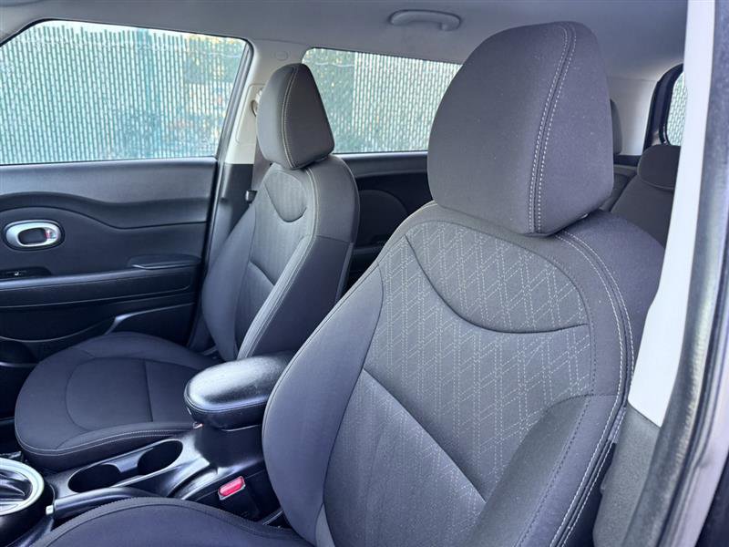 Used 2018 Kia Soul AUTO image 24