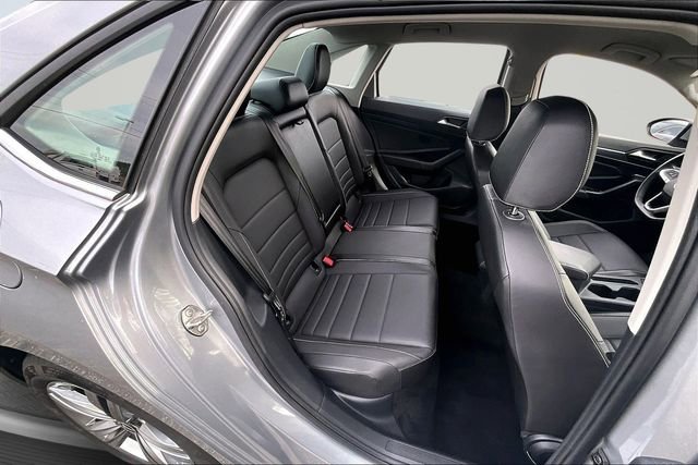 Used 2024 Volkswagen Jetta SE image 24