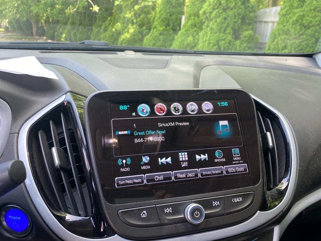 Used 2017 Chevrolet Volt LT w/ Comfort Package FWD image 13