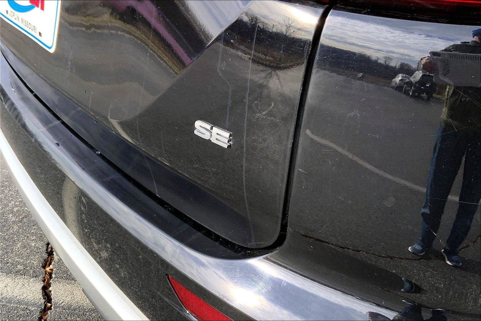 Used 2024 Mitsubishi Outlander SE image 8