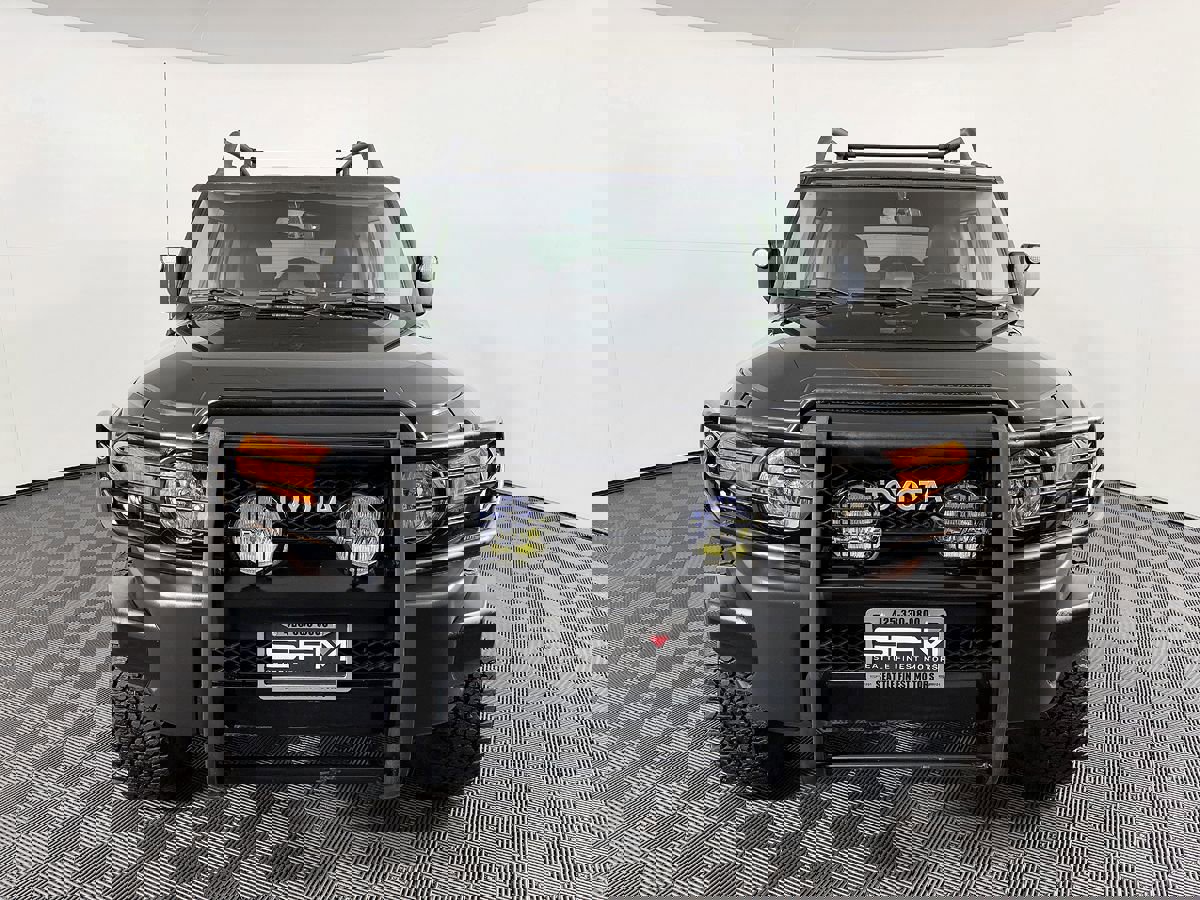 Used 2014 Toyota FJ Cruiser 4WD w/ Convenience Package image 4