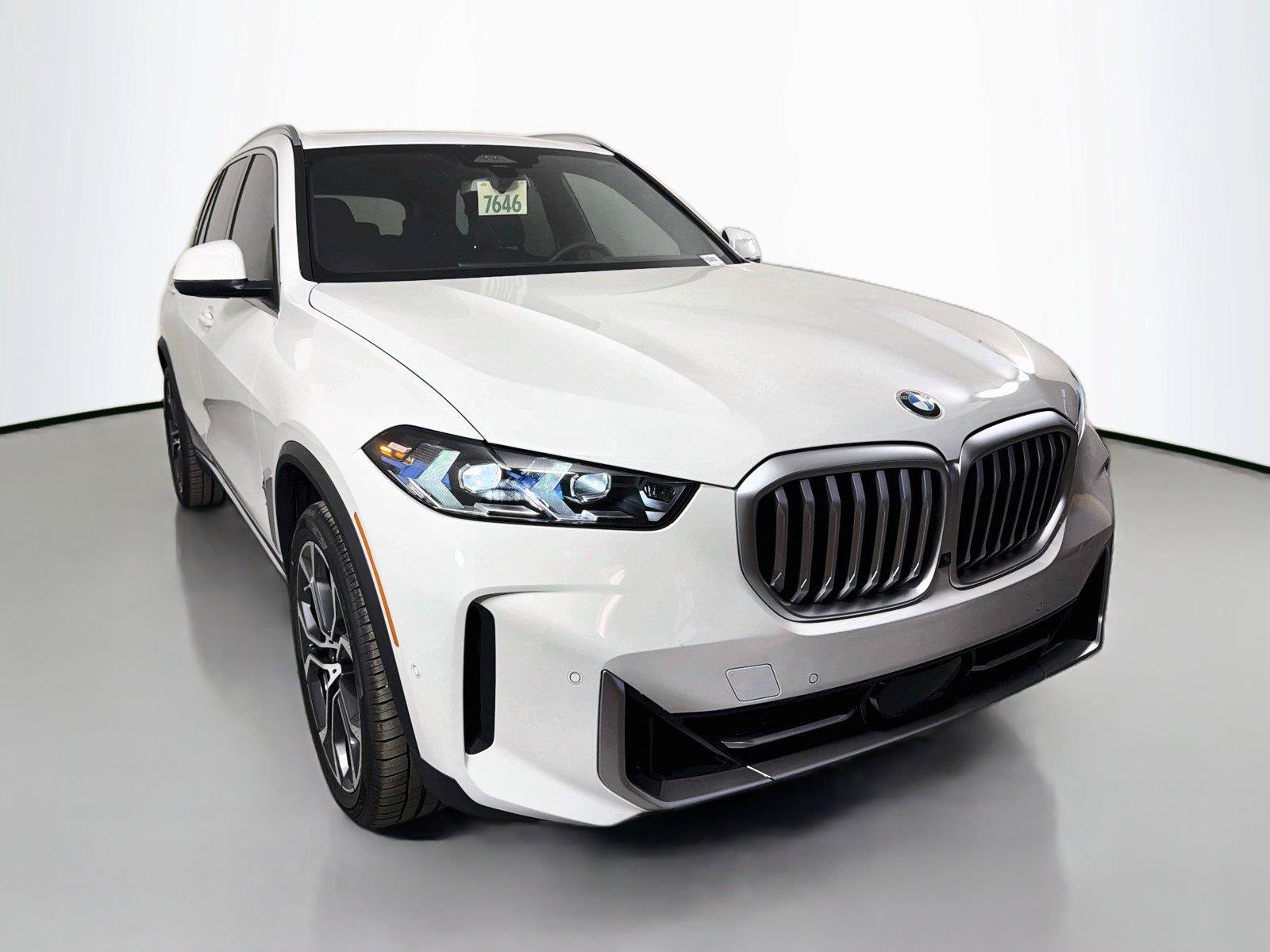New 2026 BMW X5 sDrive40i w/ Climate Comfort Package RWD image 3