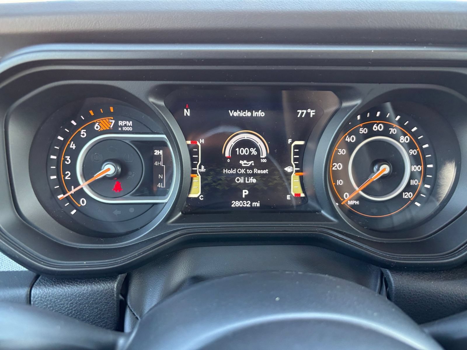 Used 2025 Jeep Wrangler Unlimited Sahara AWD/4WD image 38