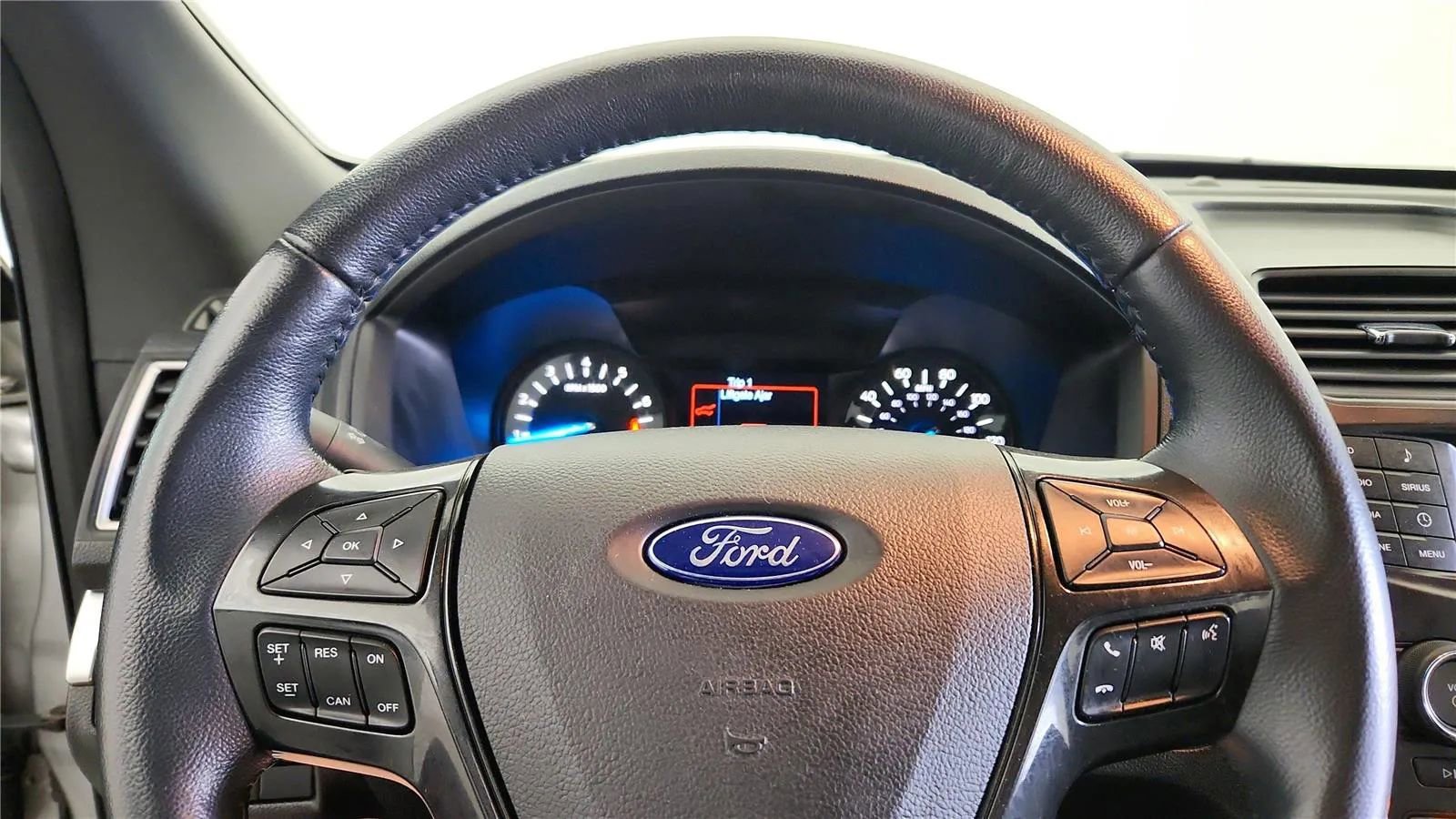 Used 2017 Ford Explorer XLT w/ Class II Trailer Tow Package image 26