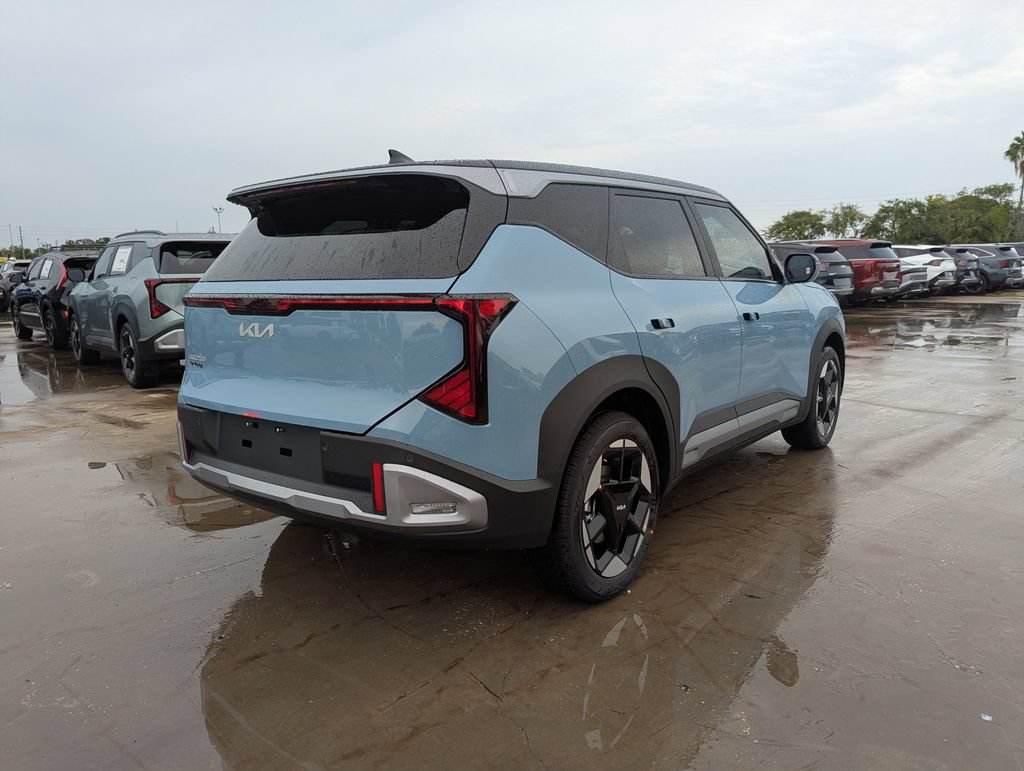 New 2027 Kia Seltos S FWD image 8