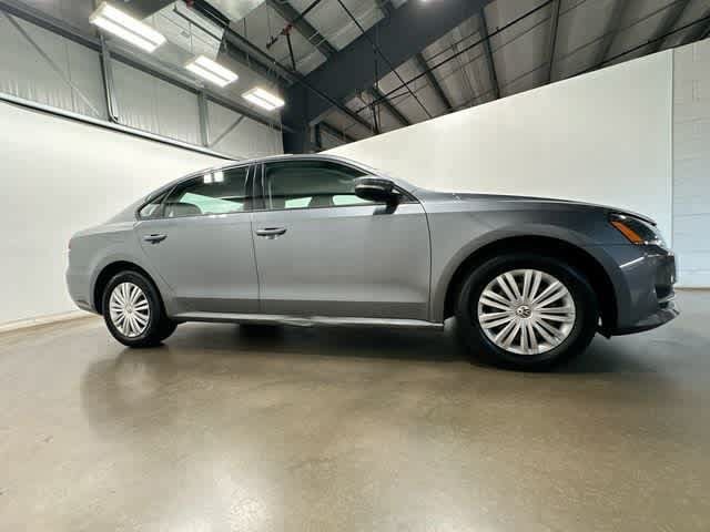 Used 2014 Volkswagen Passat 1.8T S FWD image 3