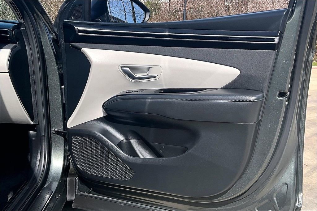 Used 2023 Hyundai Tucson Limited image 25