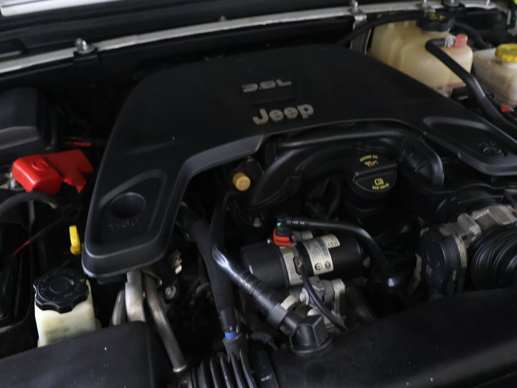 Used 2021 Jeep Wrangler Unlimited Sport AWD/4WD image 27