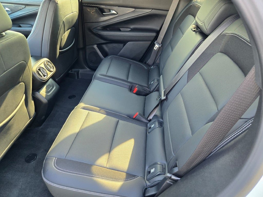 Certified 2024 Chevrolet Blazer EV LT AWD/4WD image 17