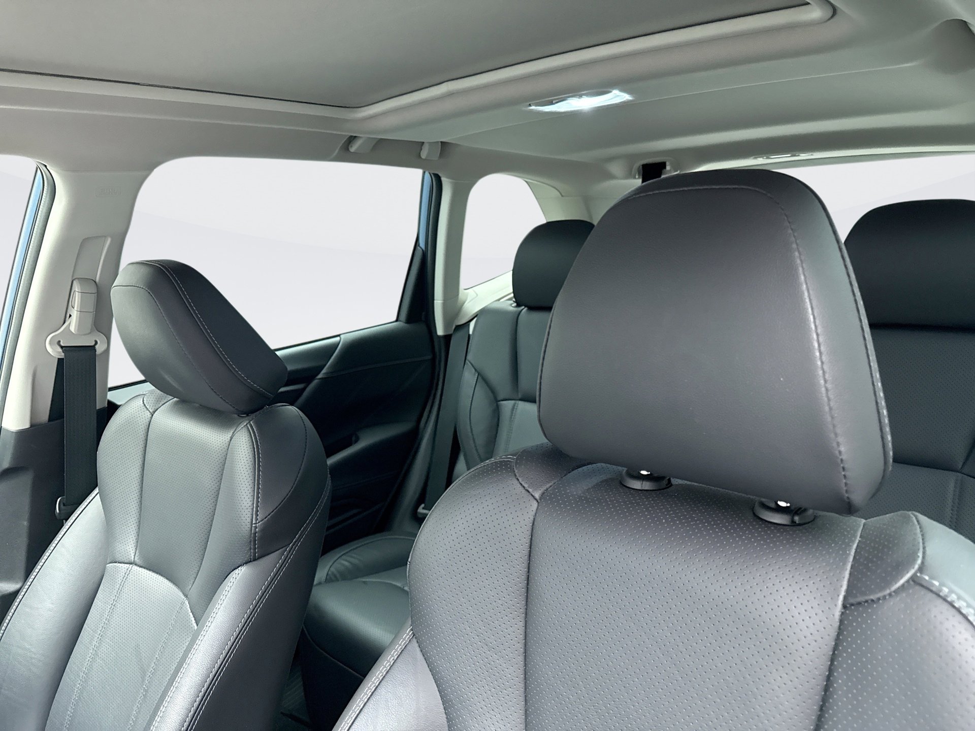 Used 2021 Subaru Forester Touring image 9