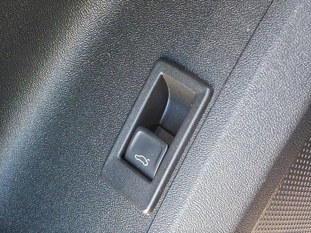 Certified 2025 Audi Q5 Premium w/ 19" Wheel Package image 26