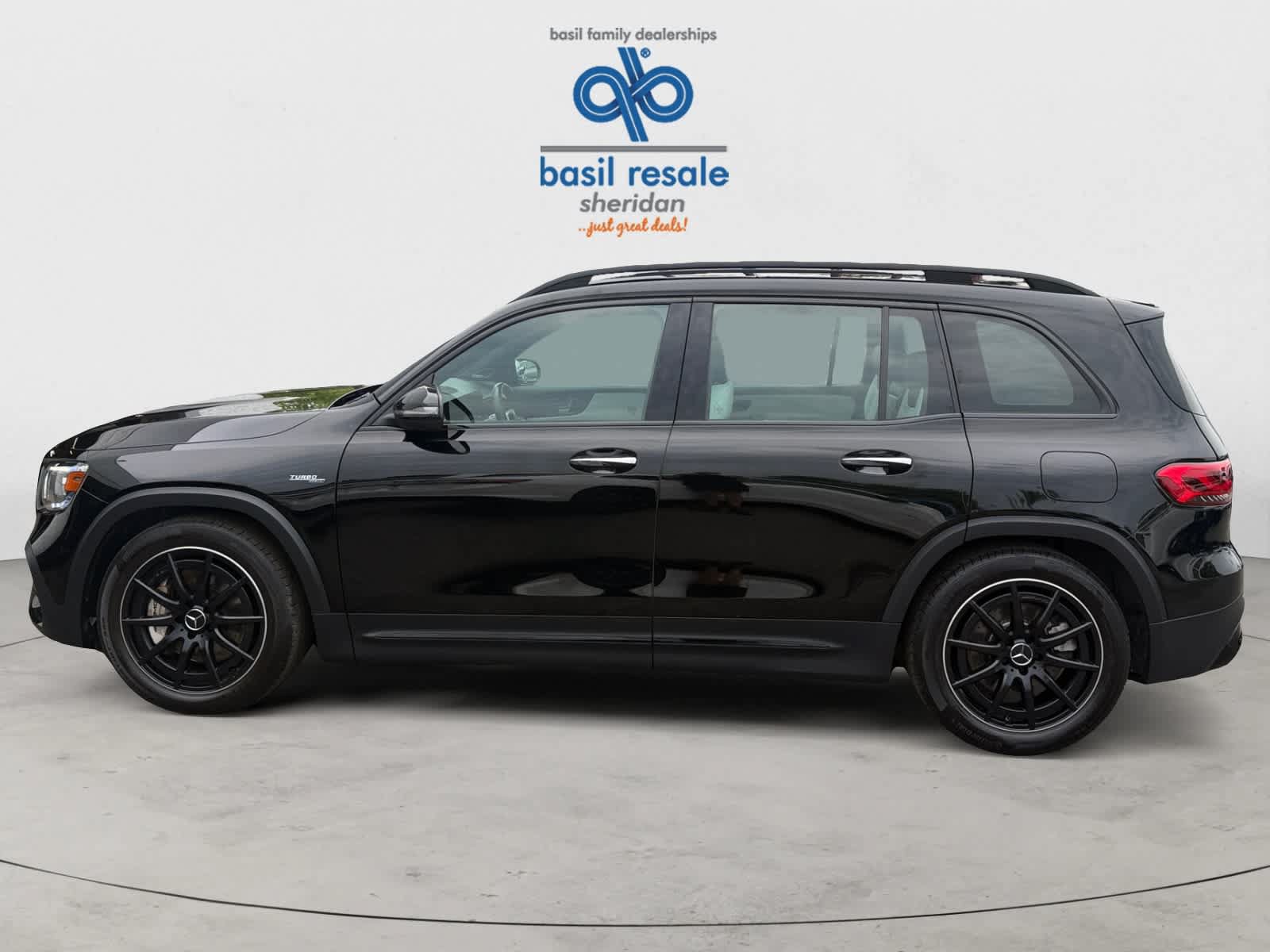 Used 2023 Mercedes-Benz GLB 35 AMG 4MATIC image 3