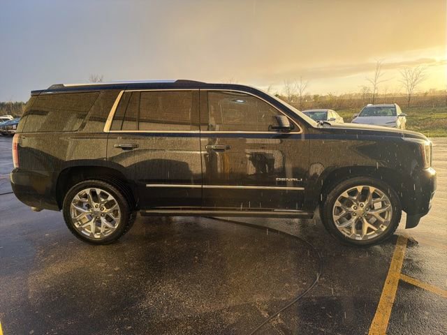 Used 2017 GMC Yukon Denali w/ Open Road Package AWD/4WD image 2