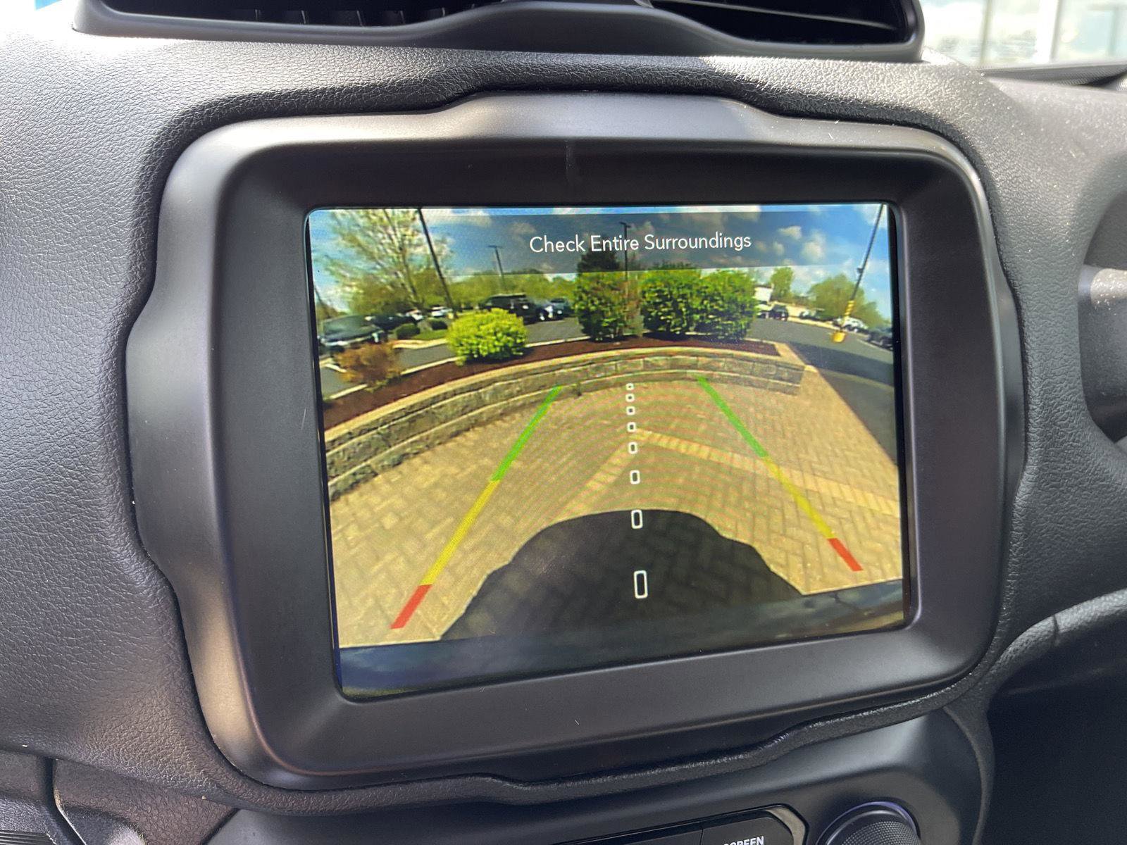 Used 2023 Jeep Renegade Latitude AWD/4WD image 22