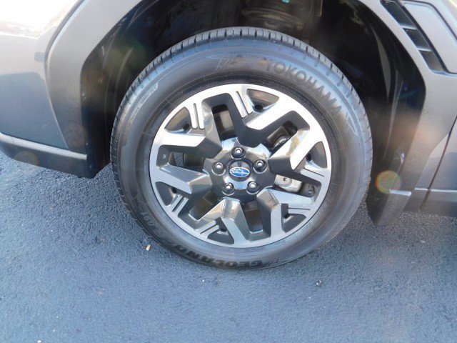 Used 2025 Subaru Forester Premium w/ Convenience Package #1 image 11