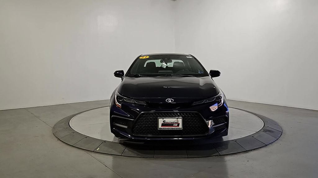 Used 2021 Toyota Corolla SE w/ SE Premium Package FWD image 9