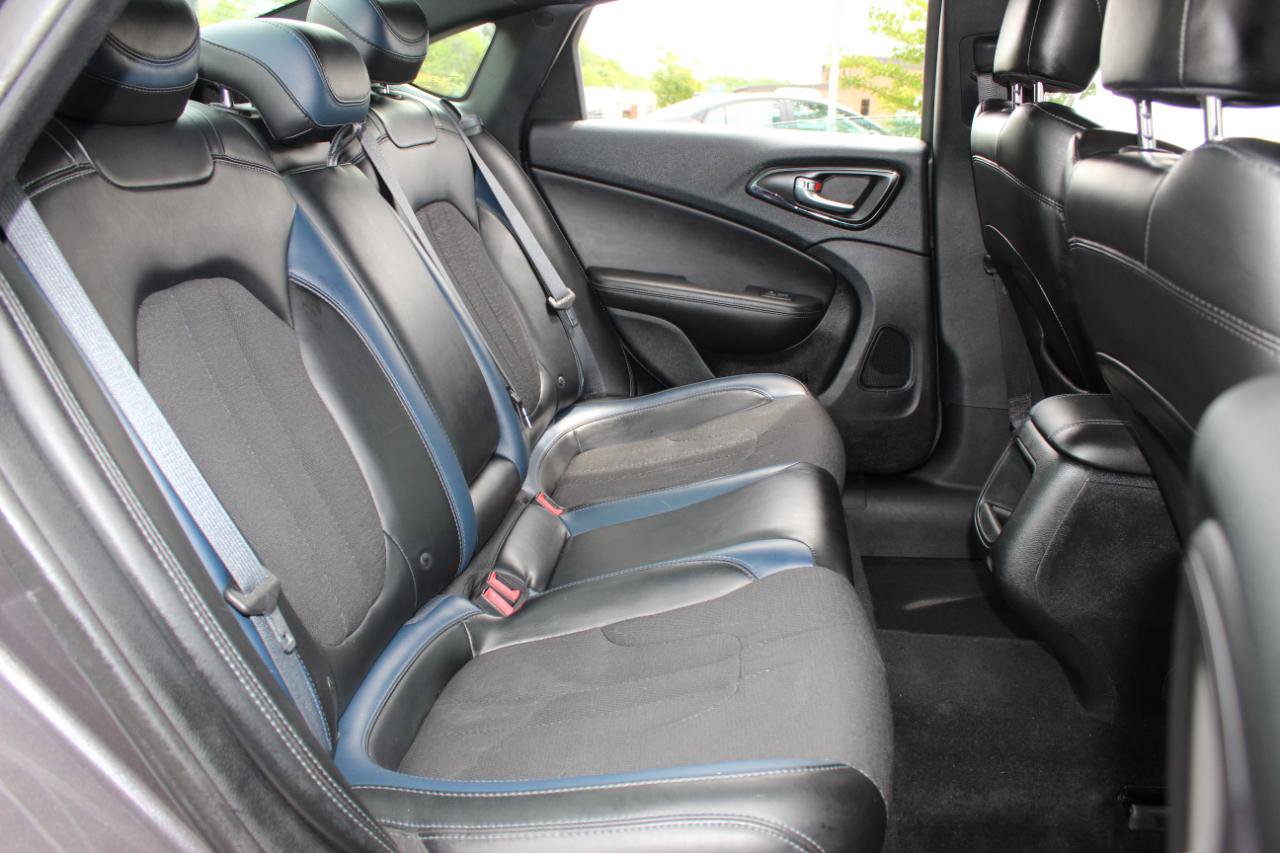 Used 2016 Chrysler 200 S AWD/4WD image 18