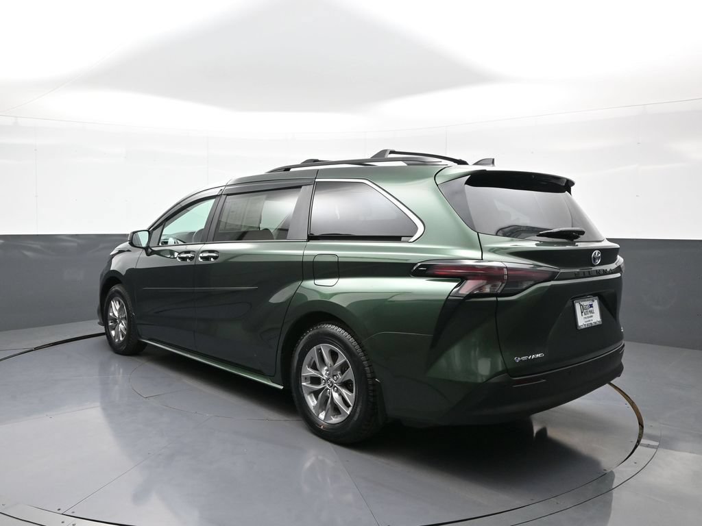 Certified 2025 Toyota Sienna XLE w/ XLE Plus Package AWD/4WD image 8