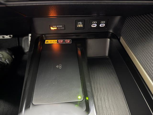 Used 2025 Toyota Camry SE w/ Multimedia Upgrade Package FWD image 18