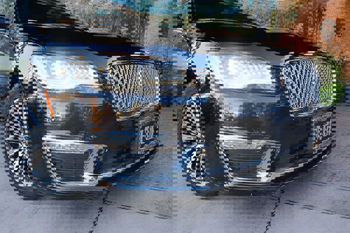 Used 2017 Lincoln MKZ Select FWD image 7