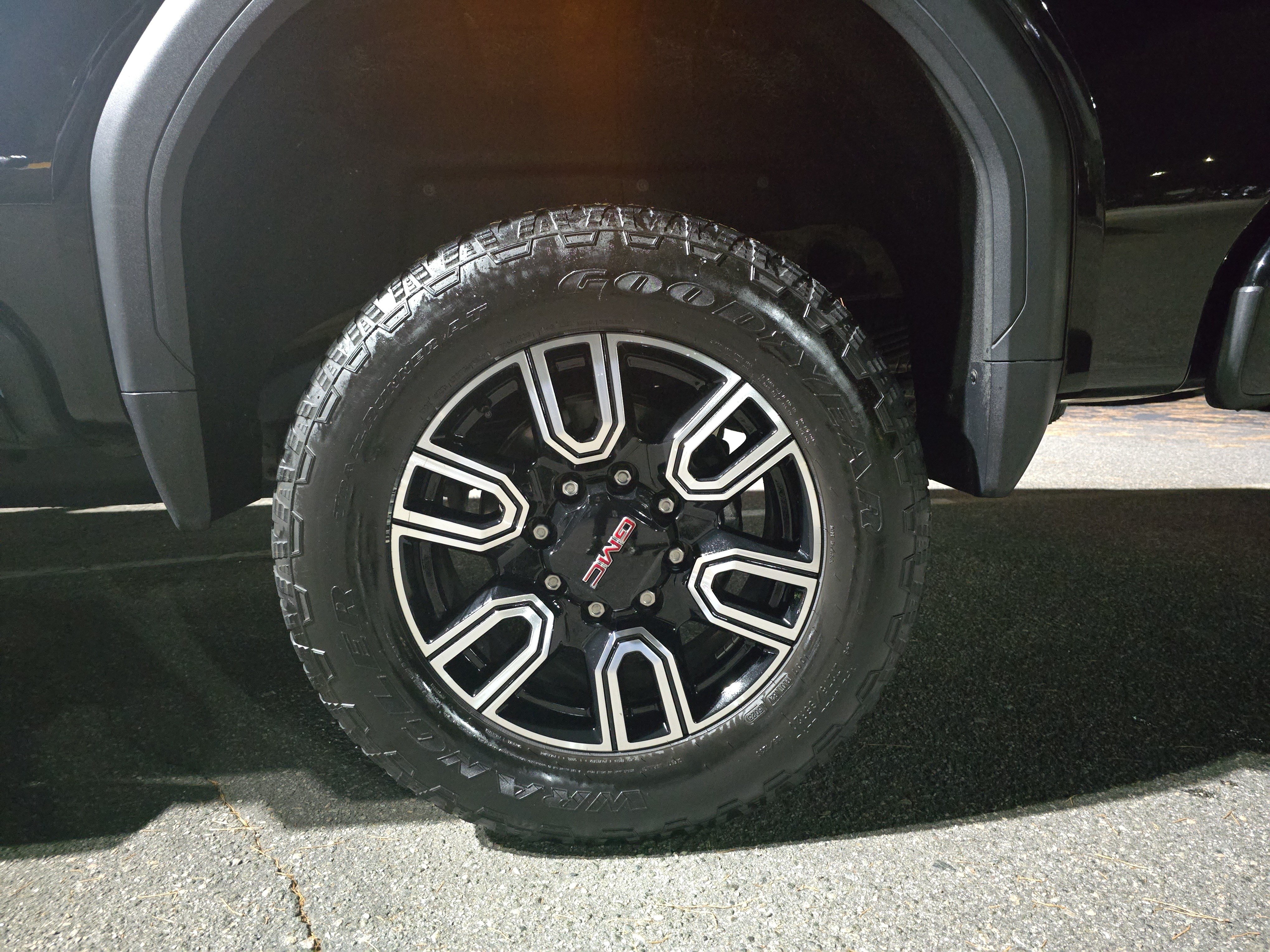 Used 2022 GMC Sierra 2500 AT4 w/ Gooseneck/5TH Wheel Package AWD/4WD image 32