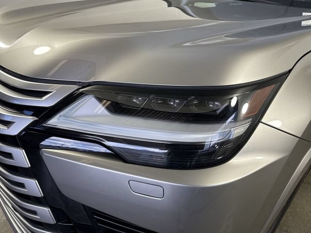 Used 2024 Lexus LX 600 4WD w/ Luxury Package image 30